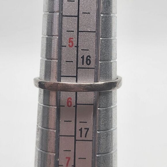 Sterling Silver & Garnet Ring (5.75) - Picture 7 of 7